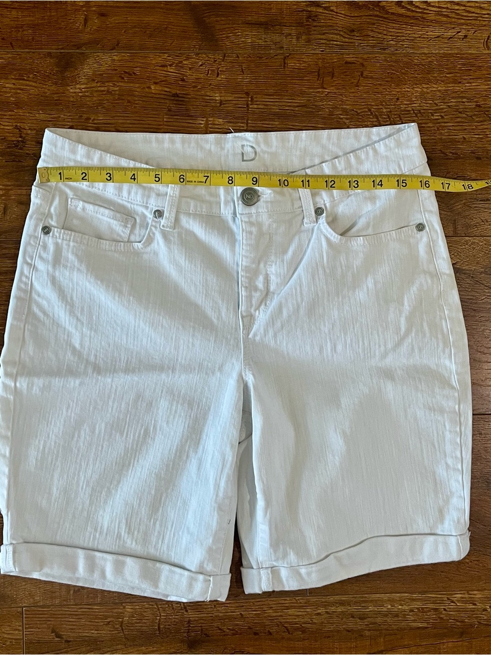 New Direction White Women's Bermuda Stretch Cotton Shorts